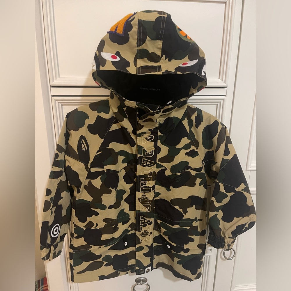 BapeKids 1st camo shark wind stopped jacket
